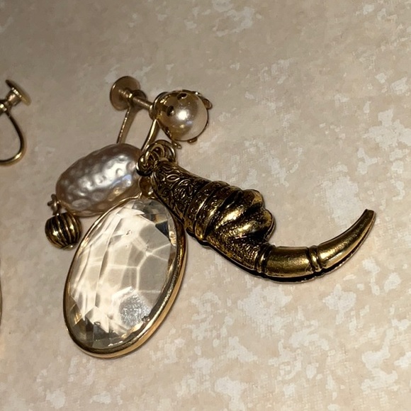 1950s - 1960s Bracelet & Screw Back Earrings With Puffy Charms & Faux Pearls - Picture 12 of 17